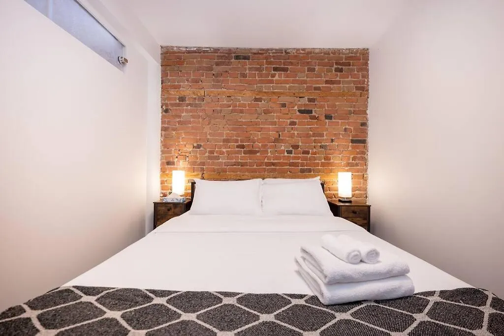 The Plateau Haven - Premium Location Apartment Montreal