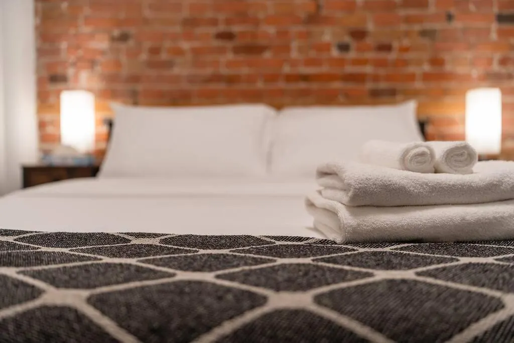 The Plateau Haven - Premium Location Apartment Montreal