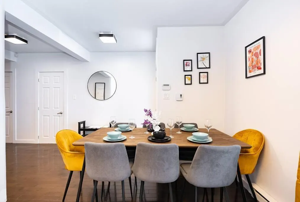 The Plateau Haven - Premium Location Apartment Montreal