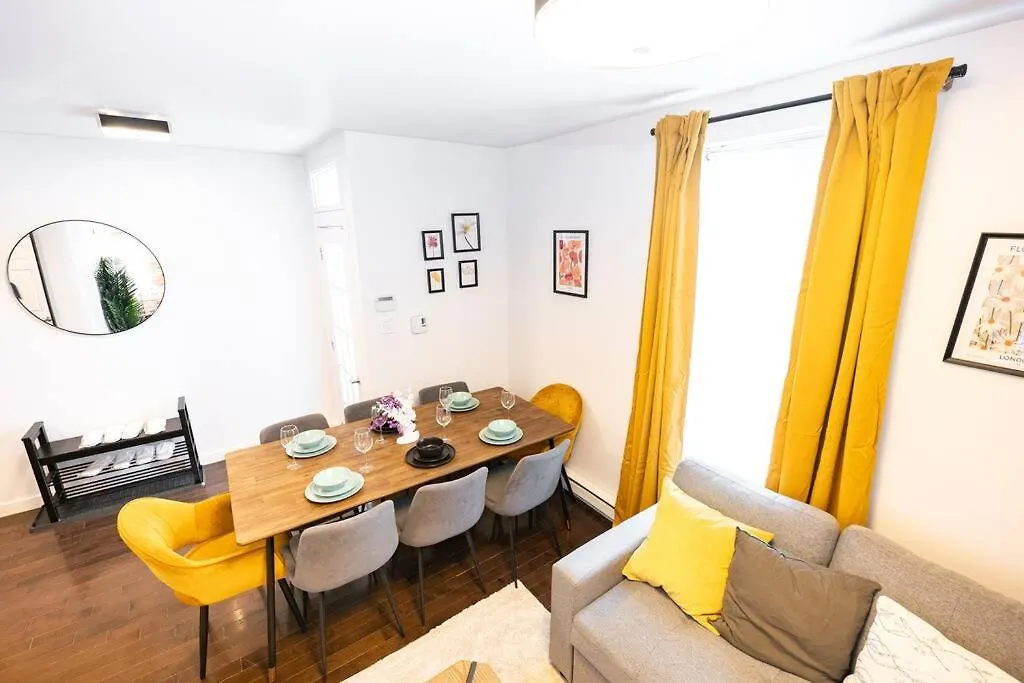 The Plateau Haven - Premium Location Apartment Montreal