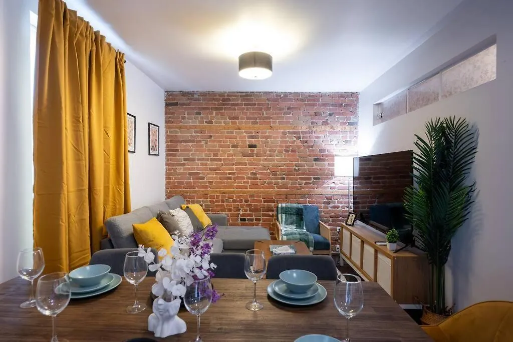 The Plateau Haven - Premium Location Apartment Montreal